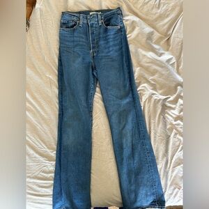 Levi size 30 ribcage bootcut